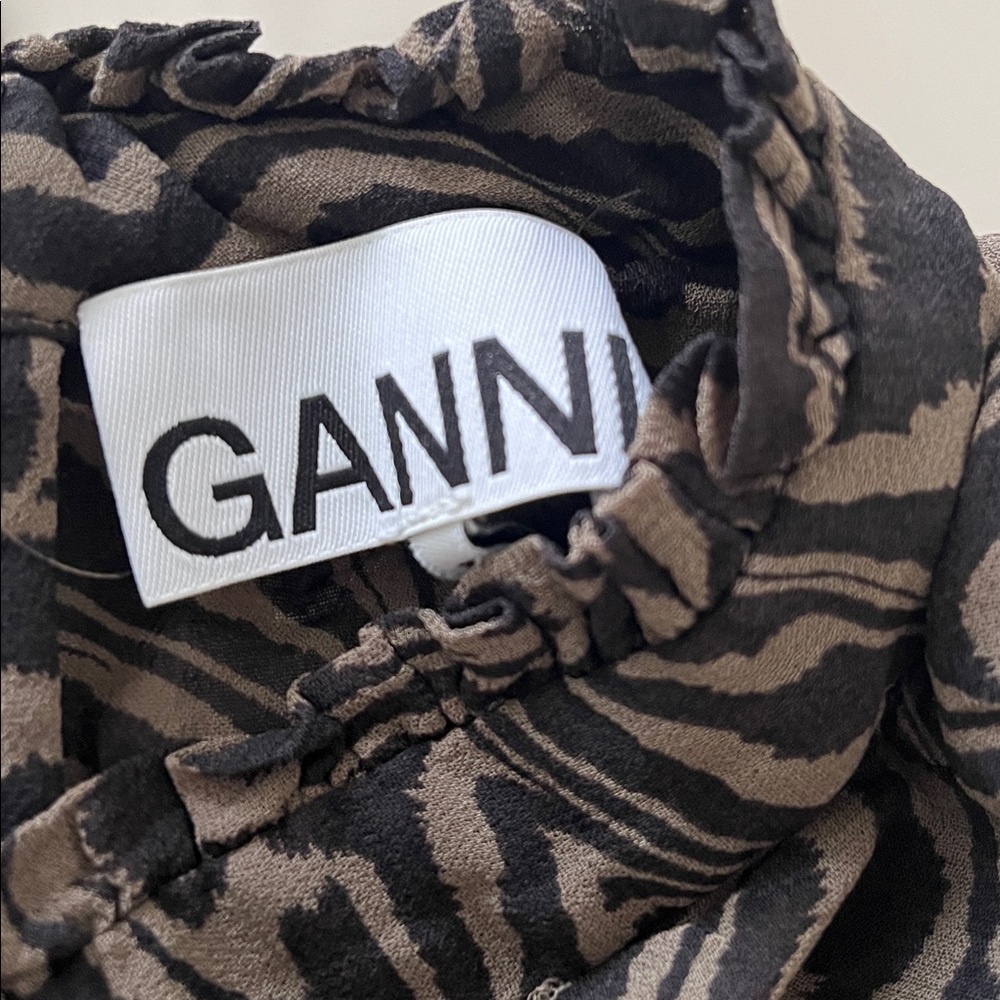 Ganni zebra print olive black tank crinkle size 32
